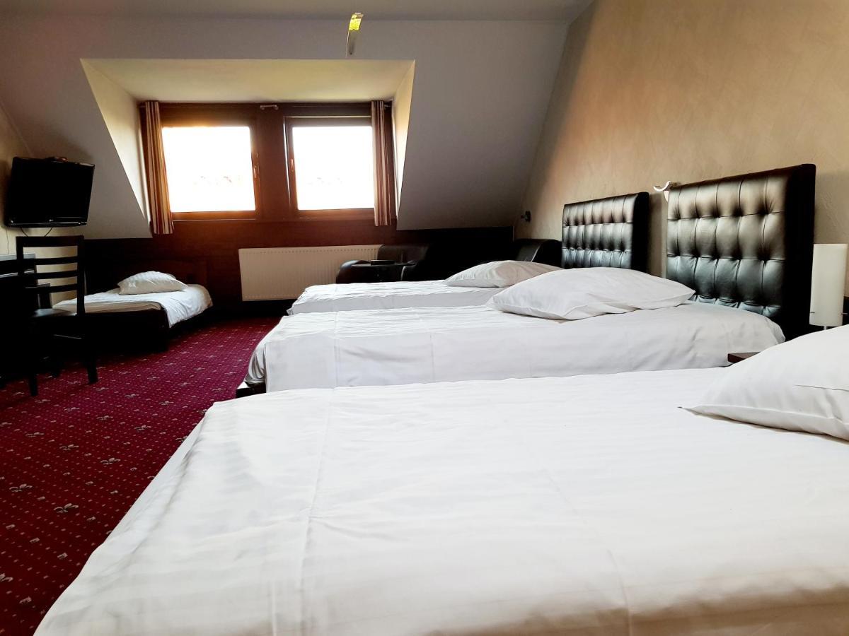 Amadeus Hotel Zielona Gora Eksteriør billede