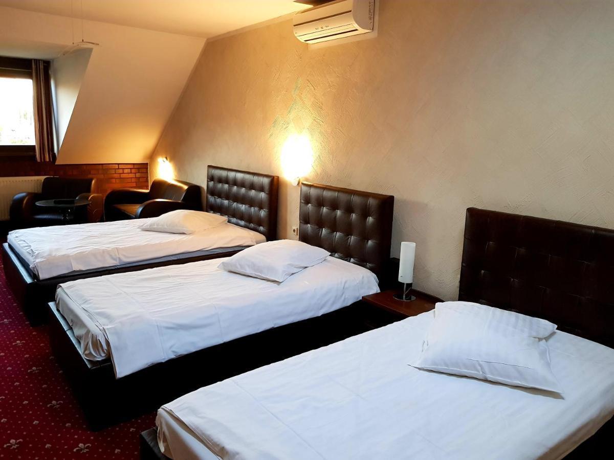 Amadeus Hotel Zielona Gora Eksteriør billede